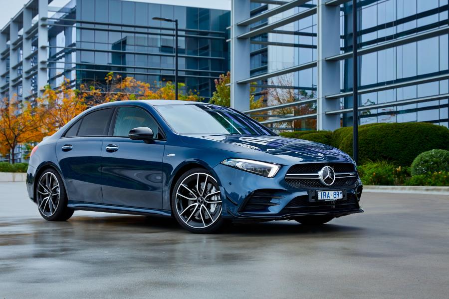  Mercedes-AMG A35 4Matic Sedan (V177) 2020 года  (AU) (фото 9 из 41)